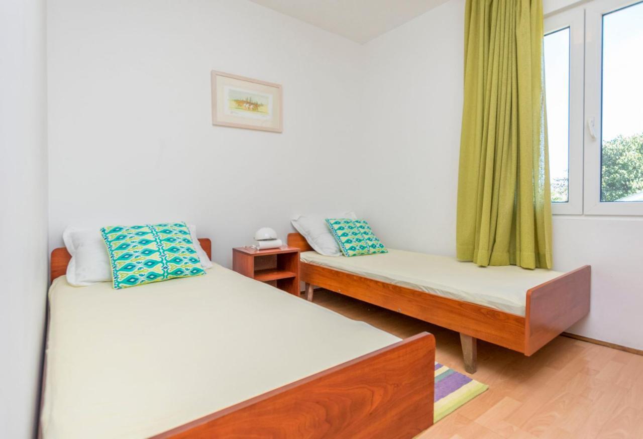 Apartments Ljubomir Rogoznica  Eksteriør billede