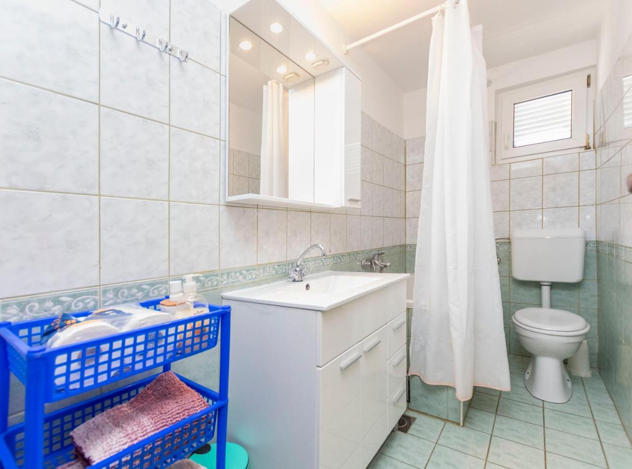 Apartments Ljubomir Rogoznica  Eksteriør billede